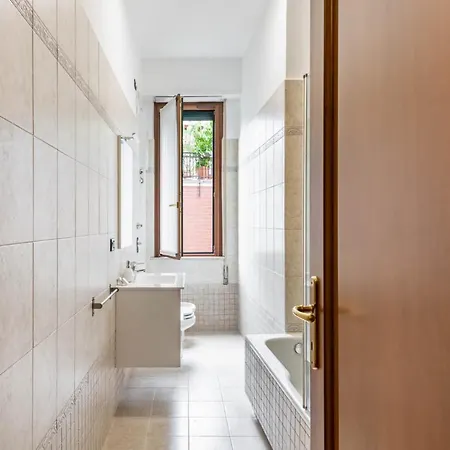 Easylife - - Sabotino 20 - Porta Romana Appartement Milaan